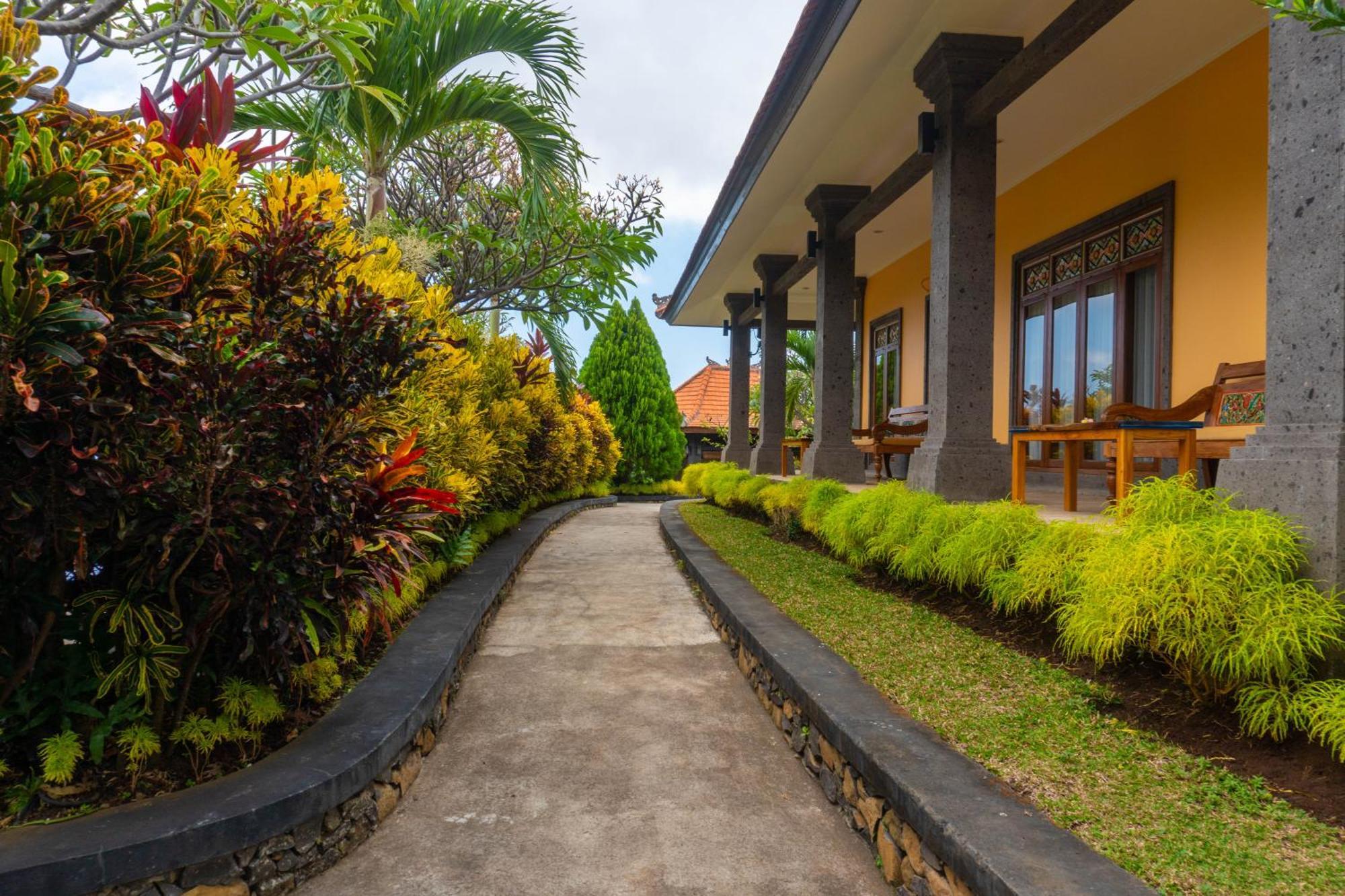 Villa Selonding Batu Lovina  Exterior photo