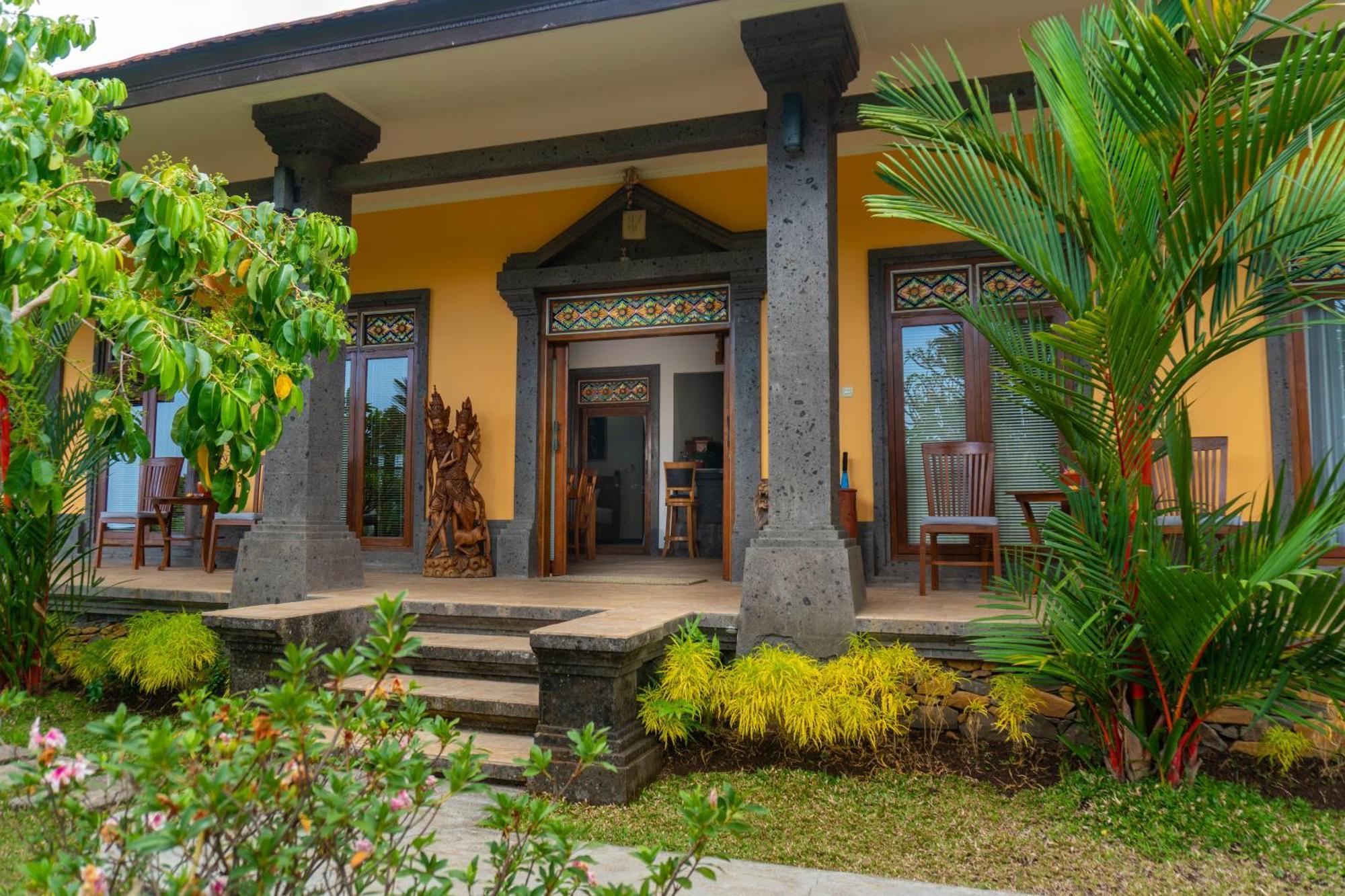 Villa Selonding Batu Lovina  Exterior photo