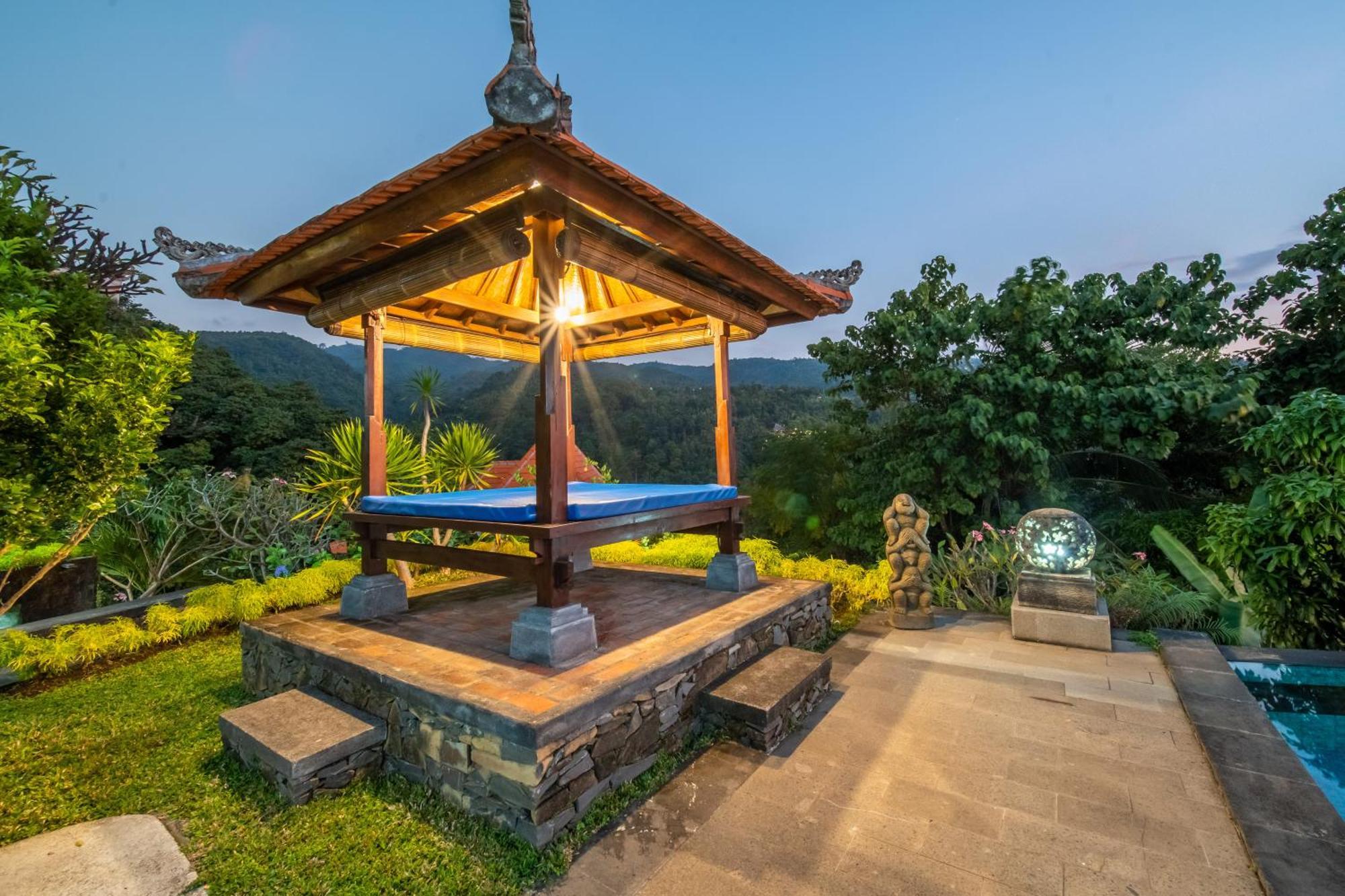 Villa Selonding Batu Lovina  Exterior photo